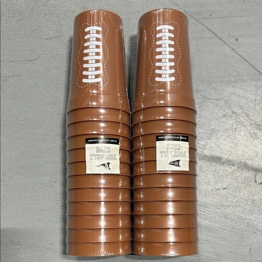NWT 24 Football Themed Plastic Cups